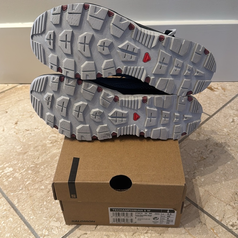 Salomon Gray and Black Athletic Shoes for Trail Running - Picture 13 of 13